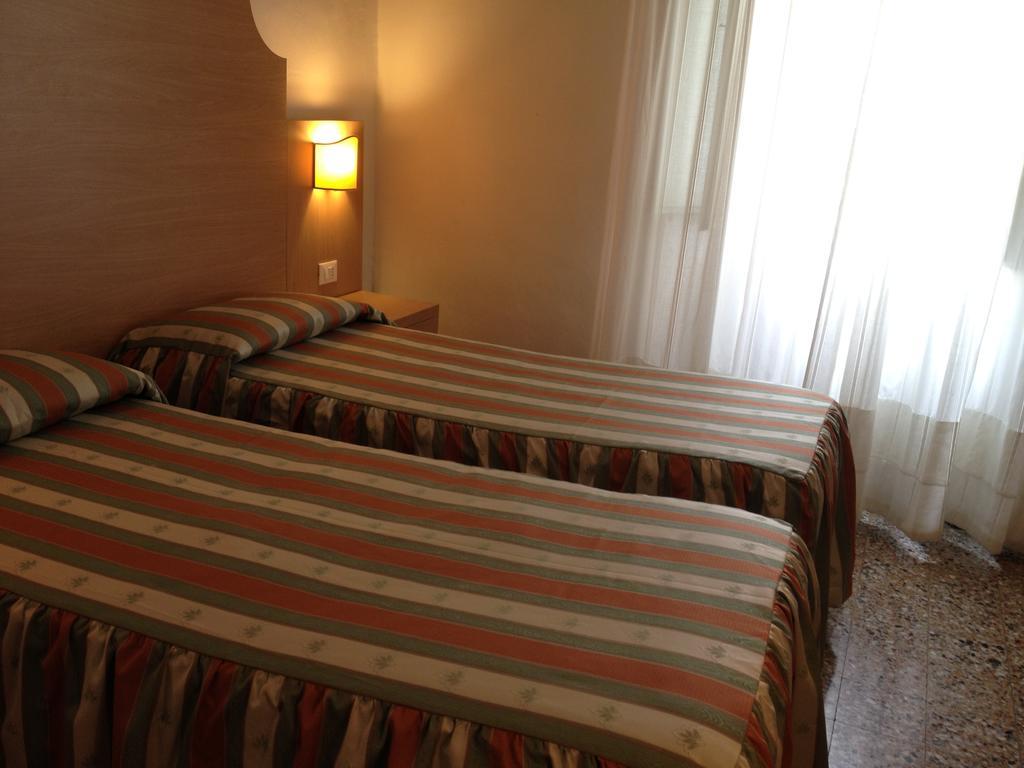 Albergo Giugni Prato  Eksteriør bilde