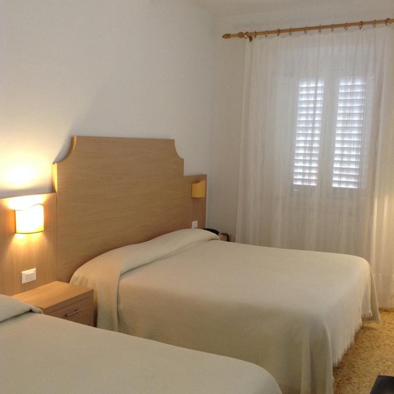 Albergo Giugni Prato  Eksteriør bilde
