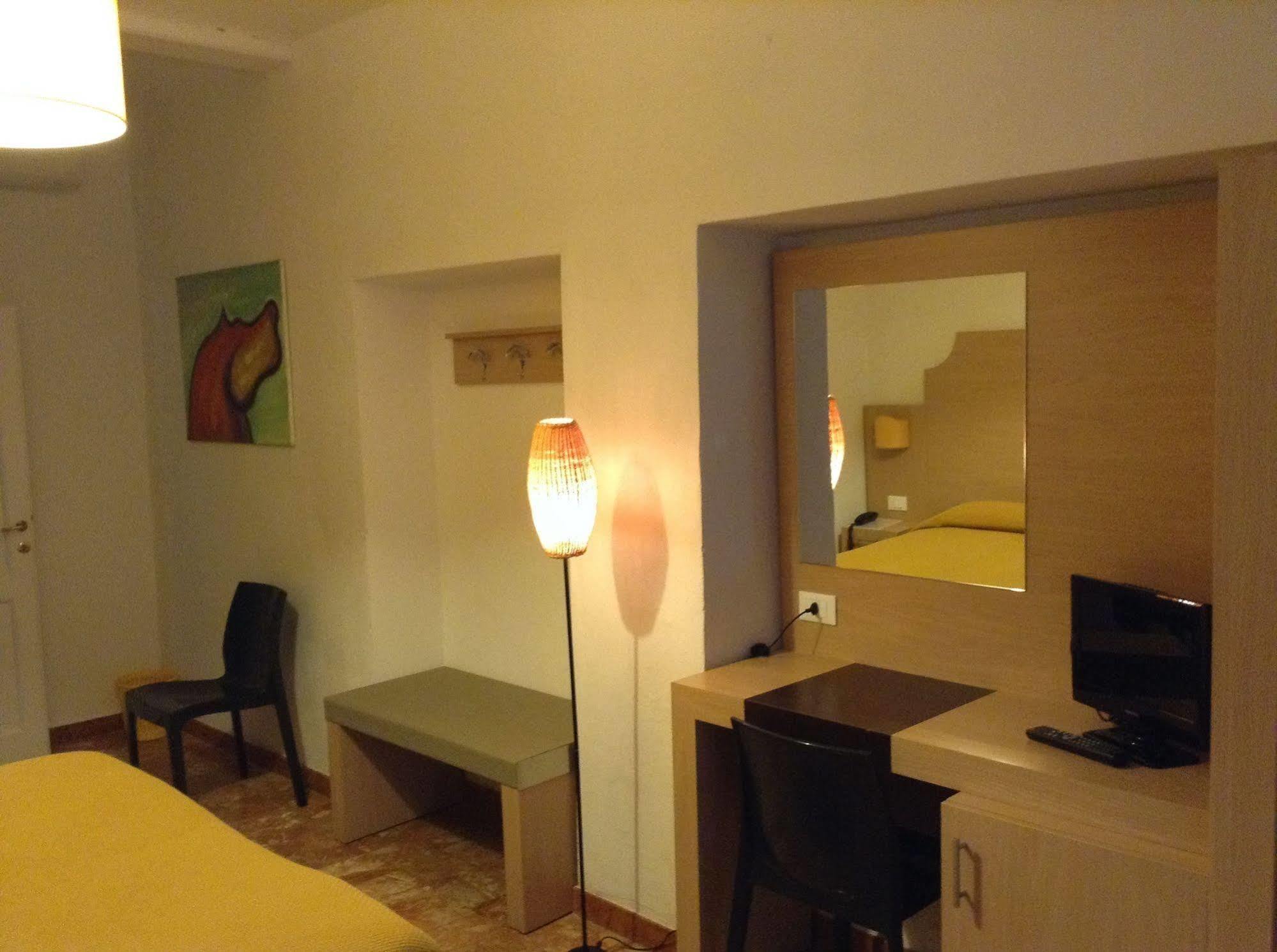 Albergo Giugni Prato  Eksteriør bilde